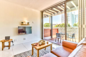 Beachside Apt with Amazing Views and No Loadshedding